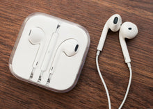 Load image into Gallery viewer, EarPods With Jack Connector (lighting)